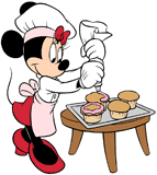 Minnie Mouse frosting cupcakes